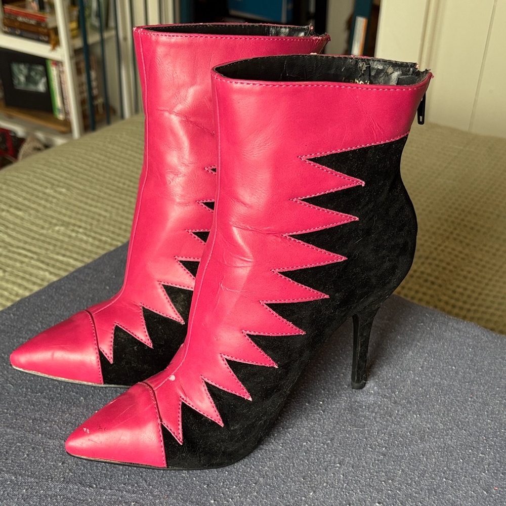 ASHRO Greccia remake Isabeli booties